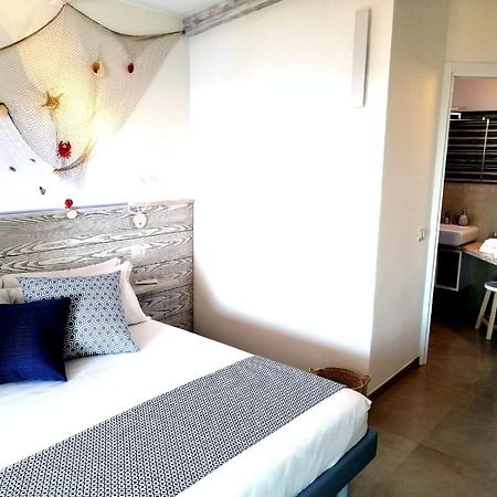Bed and Breakfast Gi & Ro Al Mare Кастельсардо Экстерьер фото