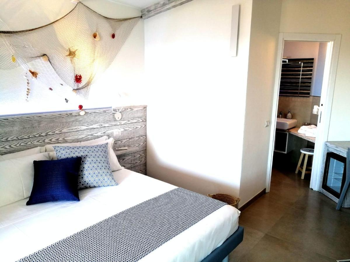 Bed and Breakfast Gi & Ro Al Mare Кастельсардо Экстерьер фото
